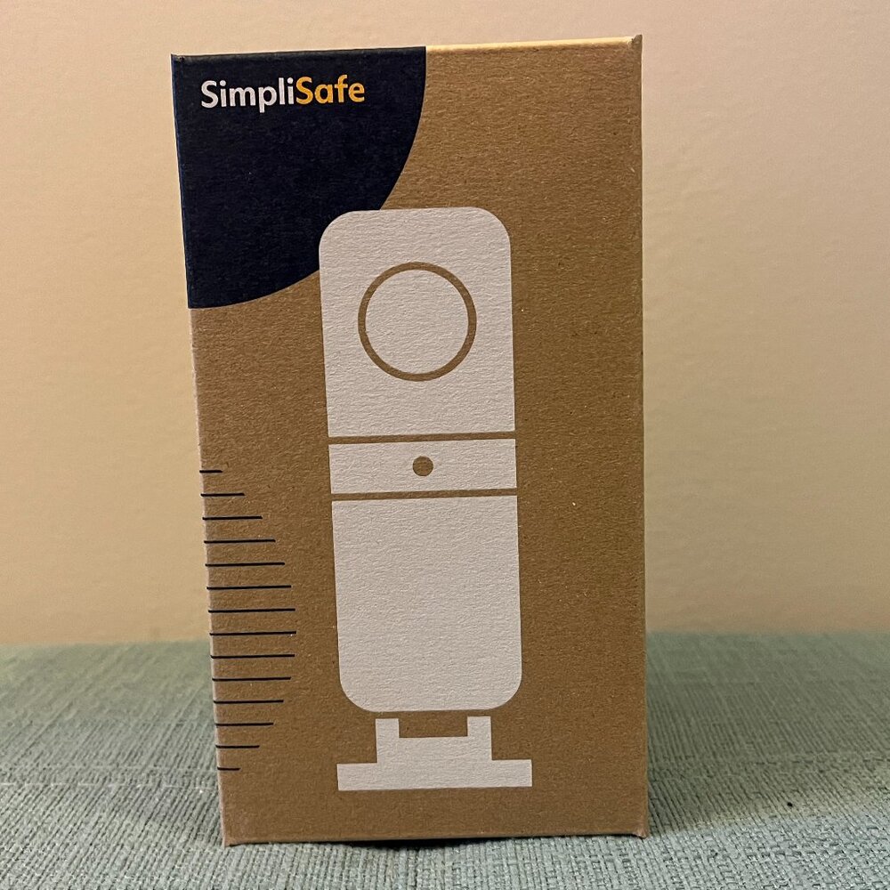 NEW SimpliSafe Smart Alarm WIRELESS Indoor Security Camera CM006 LATEST VERSION! - Picture 2 of 3
